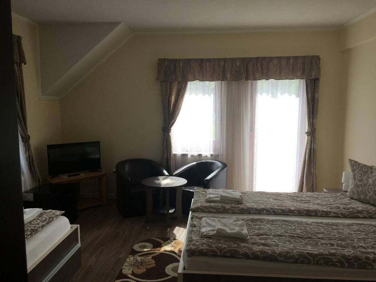 Farkas Panzio Bed & Breakfast Praid Luaran gambar