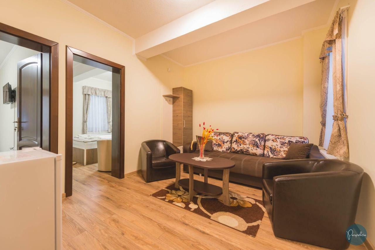 Farkas Panzio Bed & Breakfast Praid Luaran gambar